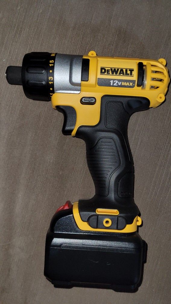 Dewalt 12V Electric Screwdriver With Lithium - Main Image