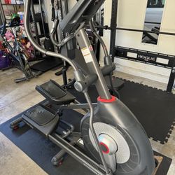 Schwinn 470 Elliptical Machine. Cardio