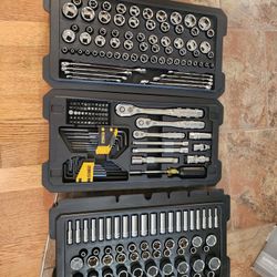 225 pcs. DEWALT COMPLETE  SOCKET SET  1/4,3/8 and 1/2 IN,BRAND NEW , LIFETIME WARRANTY , NEW