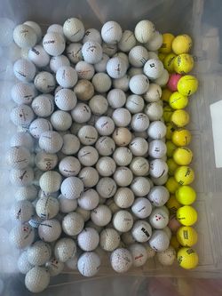 230  Assorted Brands Mix  Golf Balls. 204 Whites And 26 Colored In Great Shape