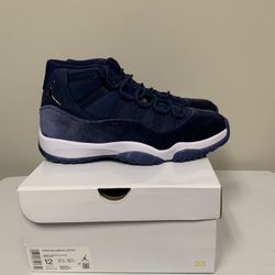 Jordan 11 Retro - Midnight Navy Women’s Size 12