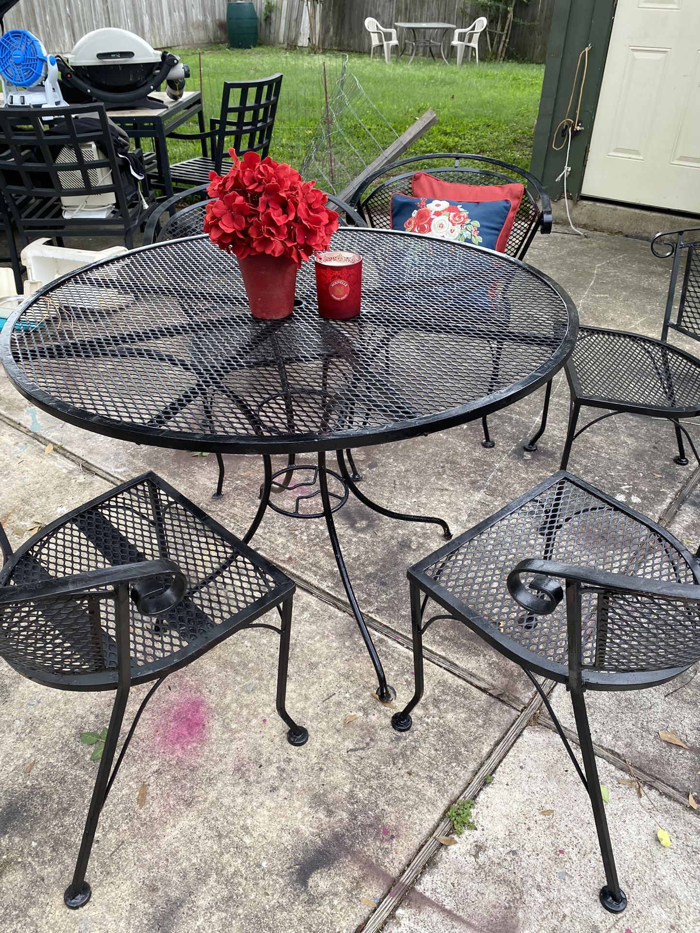 Vintage Wrought Iron Table And Five Chairs
