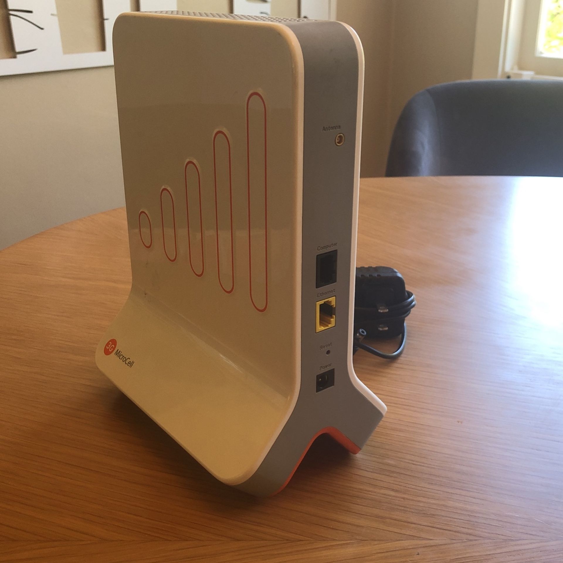 AT&T 3G Microcell Wireless Cell Signal Booster Tower Antenna