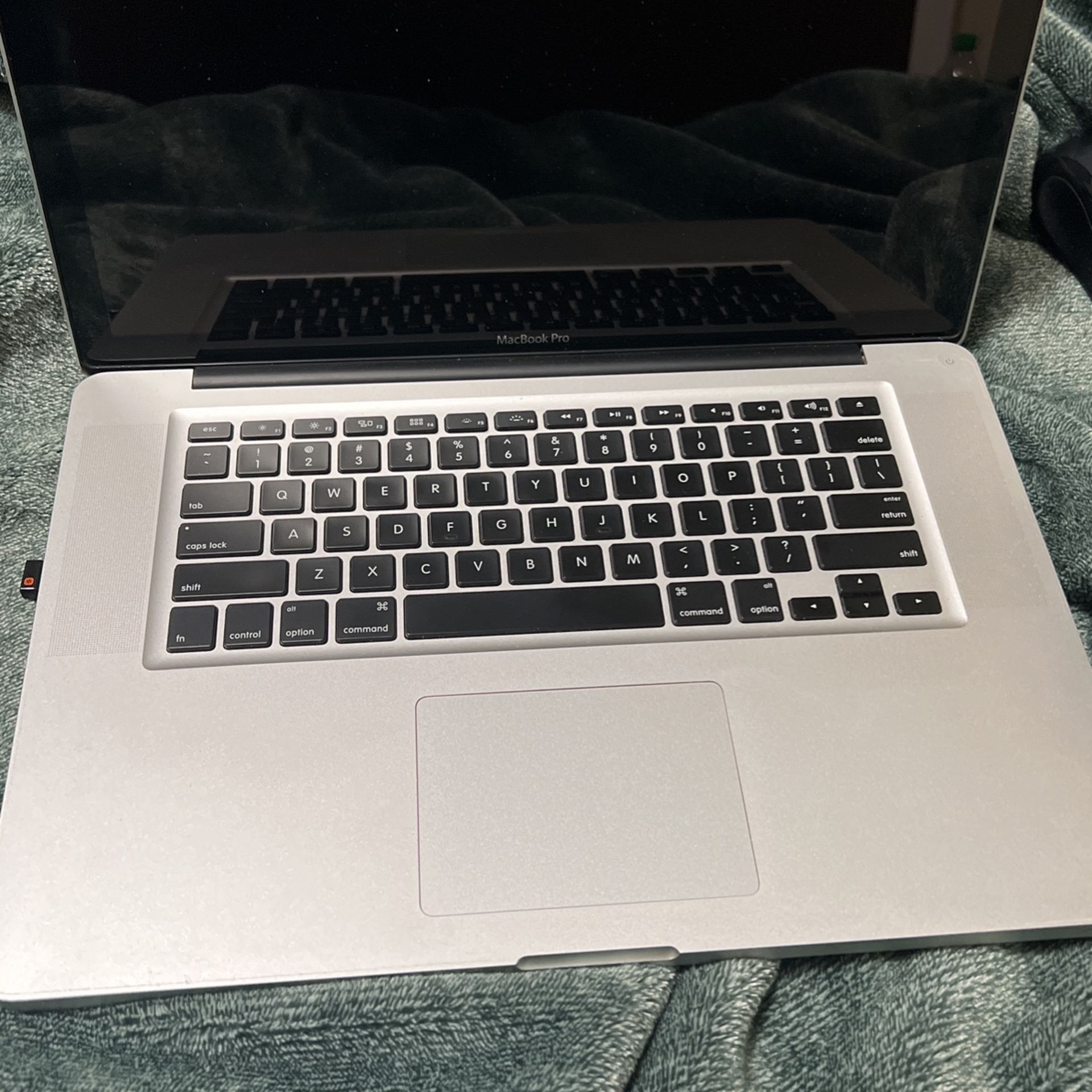 Apple MacBook Pro Laptop