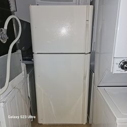 Refrigerator Kenmore 