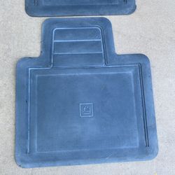 GENERAL MOTOR OEM CHEVY P/U TRUCK MAT