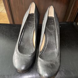Fryes Heels Black Sooo Cute On! Size 8 Womens Shoes Work Shoes 