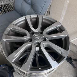 18 Inch Rims Off 2014 Nissan Pathfinder 