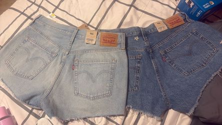 Levi’s Shorts woman