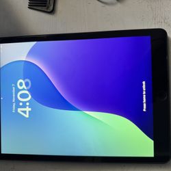 Apple iPad (7th Generation), 10.2 in - Space Gray