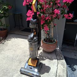 Element Electronics TurboSwivel Bagless Upright Pet Vacuum Cleaner with HEPA Filter and Pet (H)air Brush (EV02AB12GY) Like New 