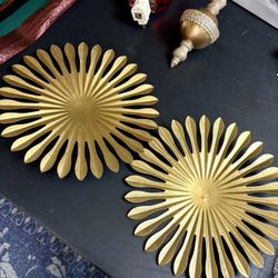 Very Pretty Gold Wall Decor Pieces $5/each