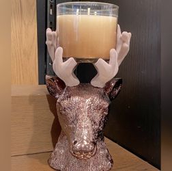 candle holder with candle 