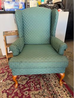 Queen Ann Style Vintage Chair