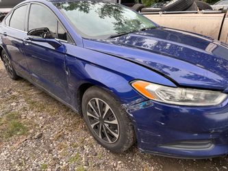 For Parts 2013 Ford Fusion Parting Out