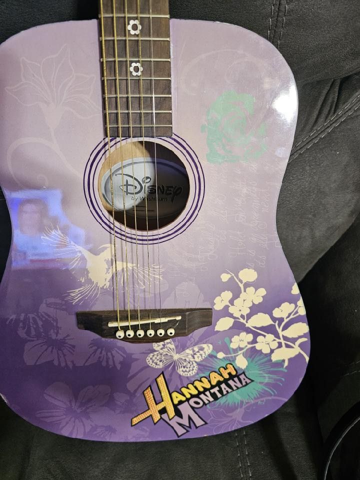 Hannah Montana Guitar