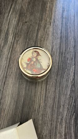 A Very Antique Music Box Very Old In Fair Condition