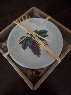 Shall 4" plate for dipping, or lite snax New, 1.00