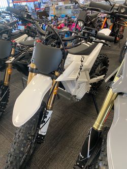 Shadow Strike 72V 7000W Electric Dirt Bike