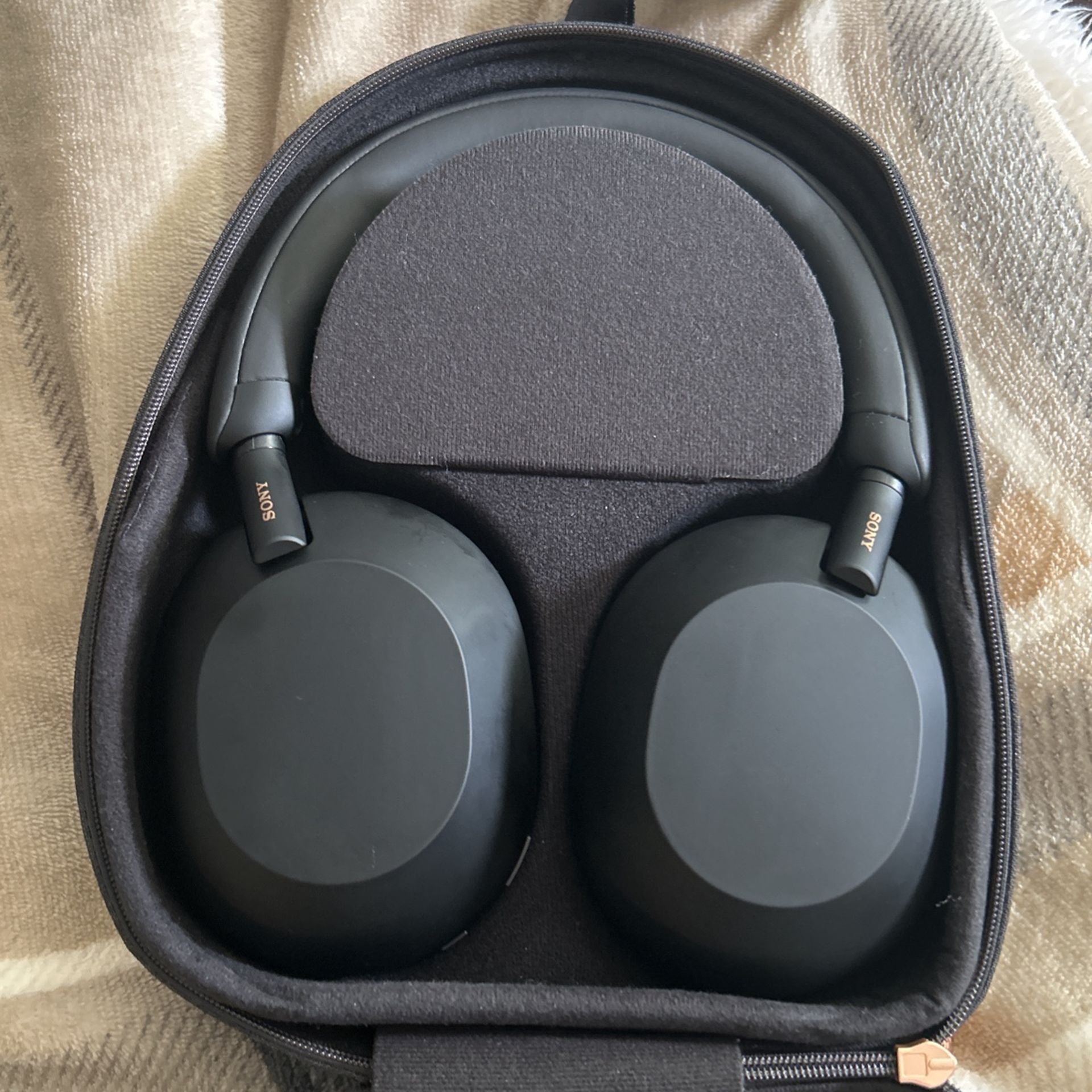 Sony Xm5 Headphones 