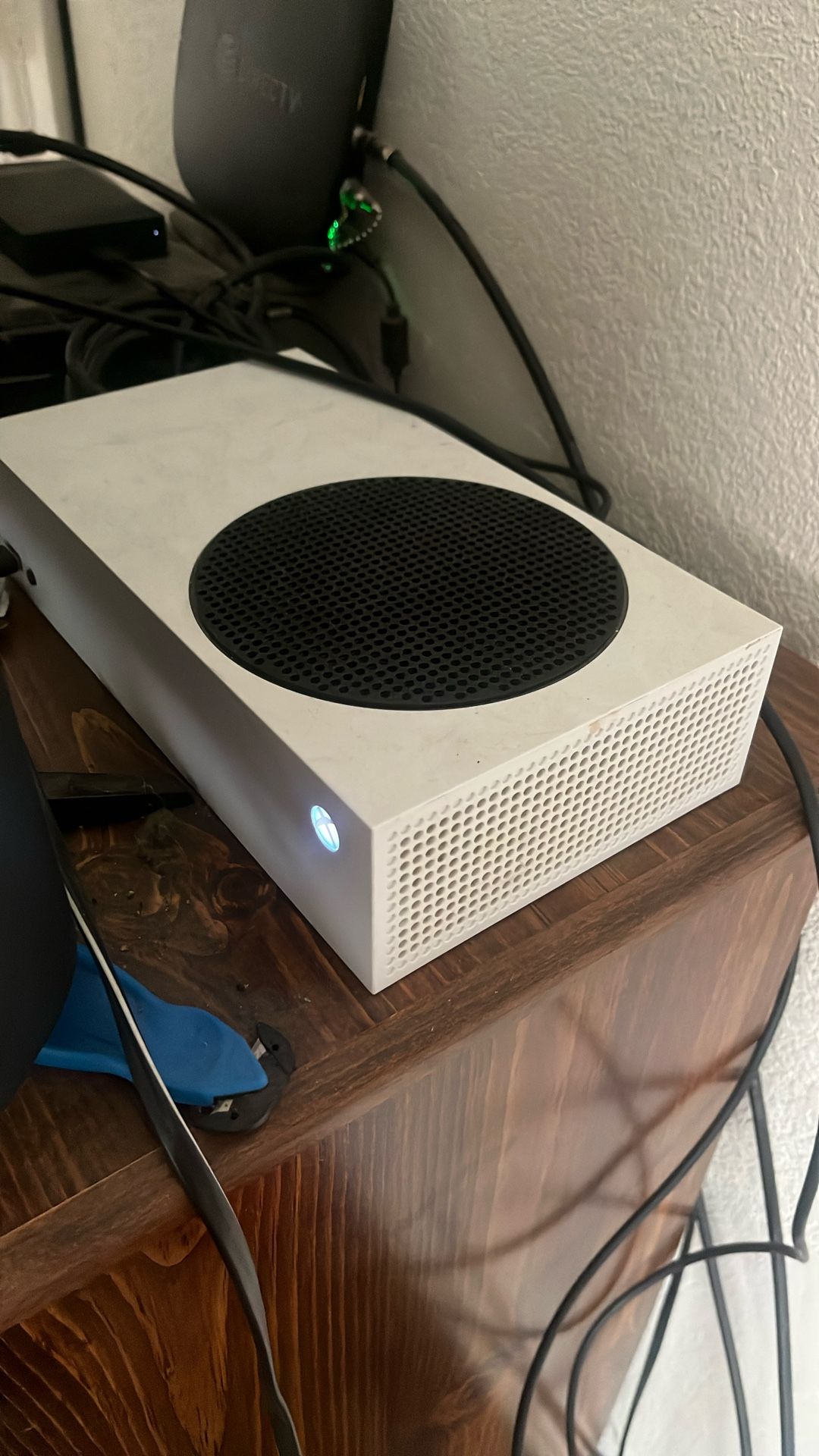 Xbox S With External Hardrive (3tb)New Xbox Headset And Purple Wired Controller