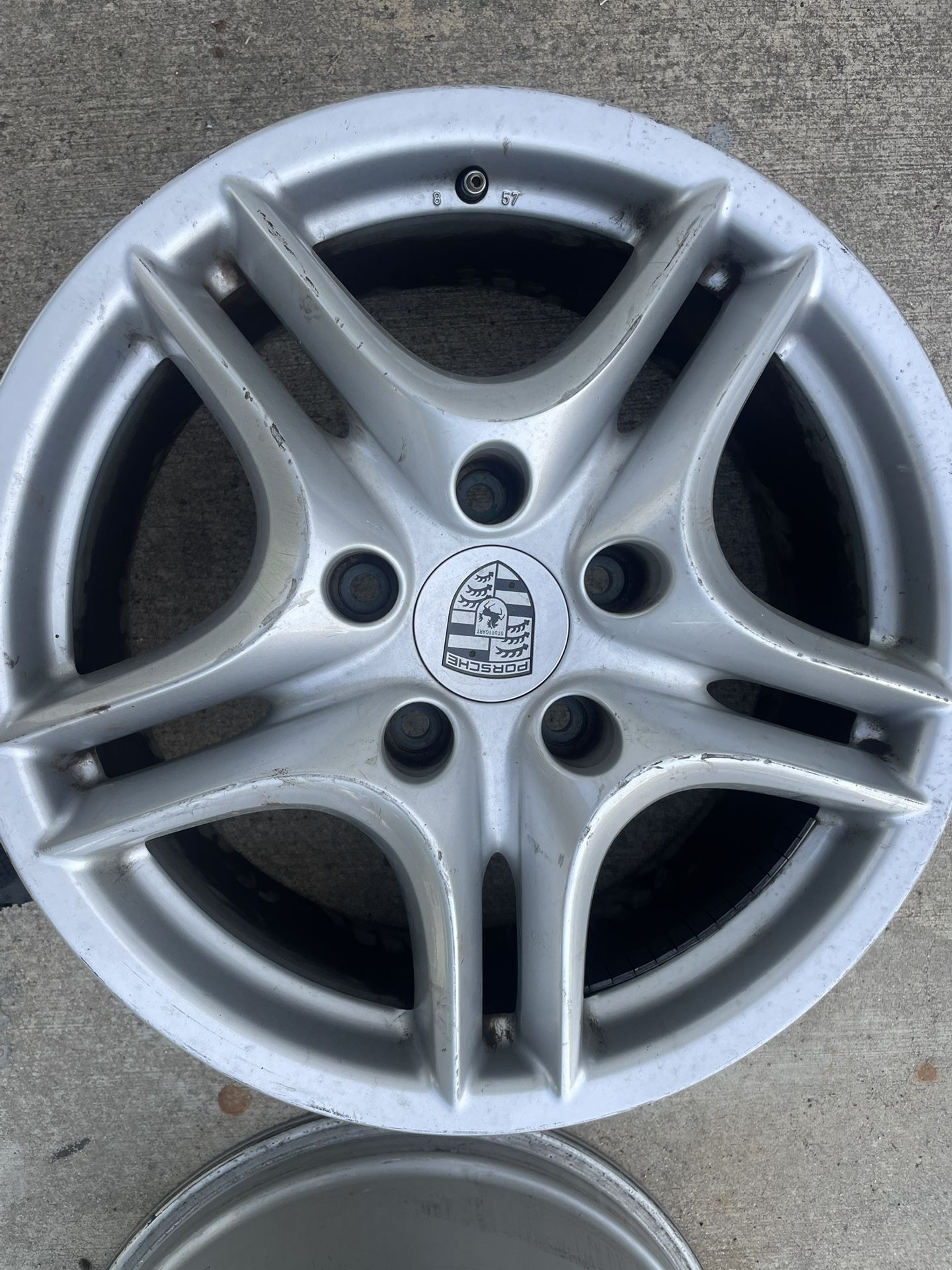 OEM 18” PORSHE CAYENNE Wheel