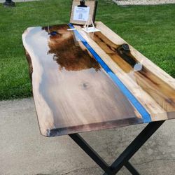 Epoxy River Table Walnut/poplar