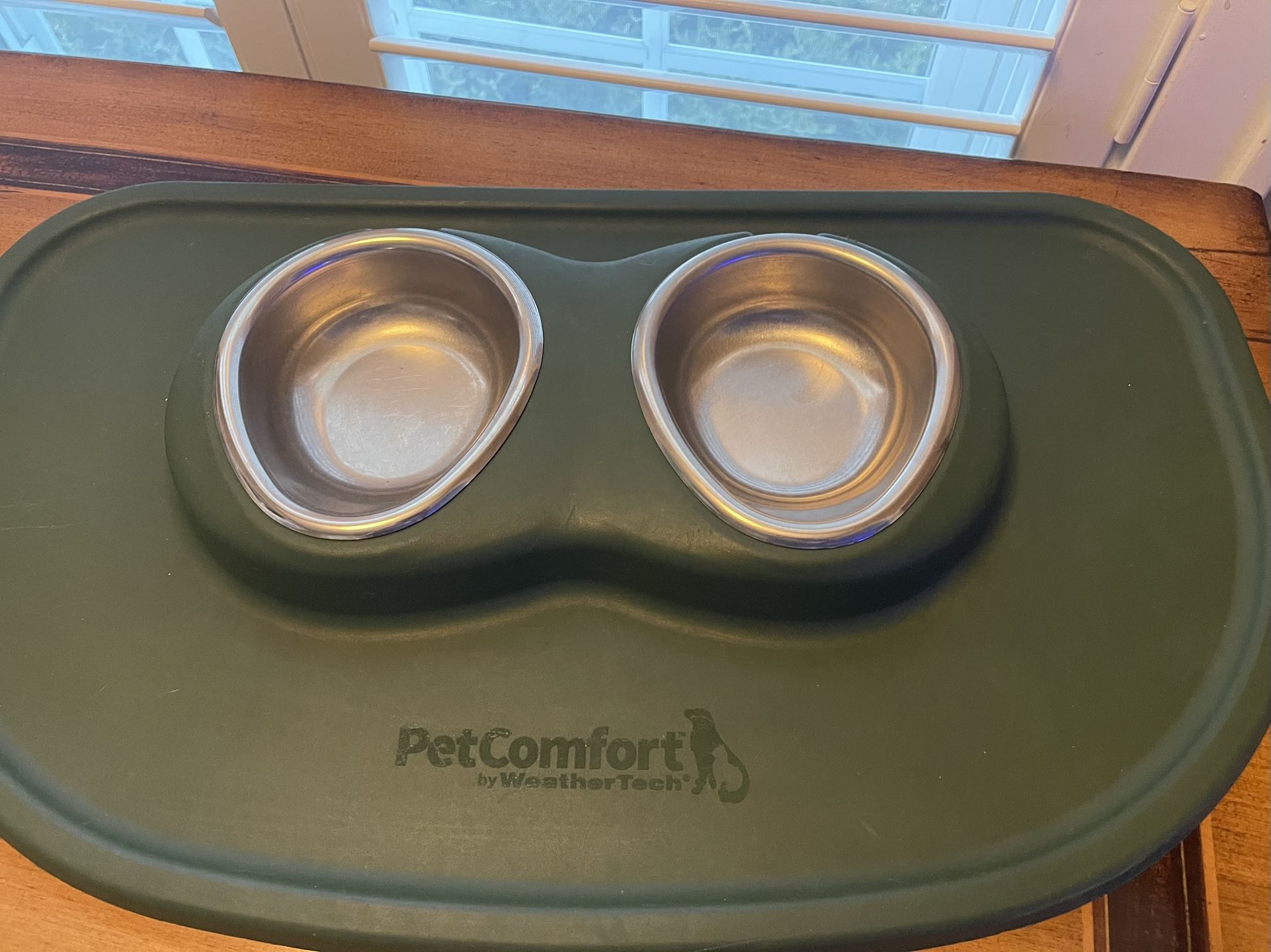 Weather Tech Small Dog Or Cat Bowls With May