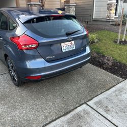 Ford Focus SEL Hatchback 2018 Brand Title