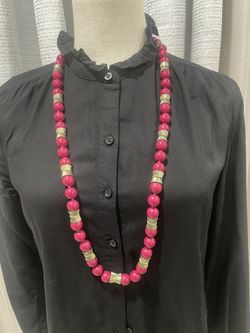 Magenta Glass Beads Necklace With Gold Accent