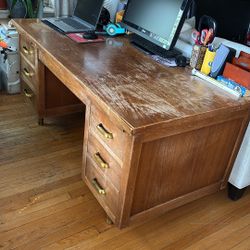 Office Desk With Chair 