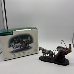 Dept. 56 Dickens Village Sherlock Holmes Hansom Cab 56.58534 Sherlock Figure