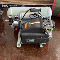 Air compressor Hitachi 135 Max PSI