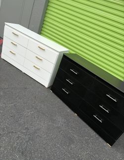 STUNNING 6 DRAWER DRESSER IN WHITE & BLACK COLOR🤍🖤