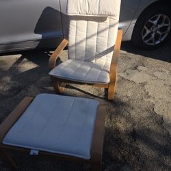 Chair With Foot Rest 