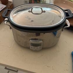 All Clad Crockpot With Bella Griddle And Le Creuset Bakeware 