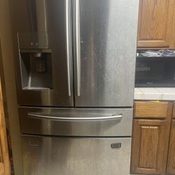 Samsung Refrigerator (doesn’t Work)