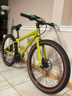 DIAMONDBACK DIVISION 24”