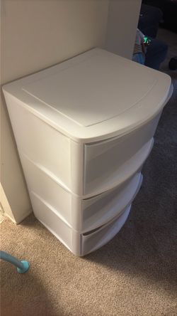 Plastic dresser