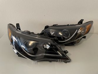 NEW! Toyota Camry (2012-2014) Headlight Set!! Black Housing