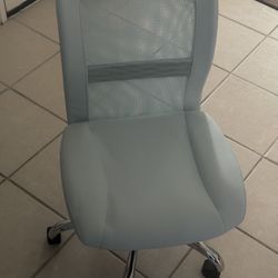 Basic Baby Blue Office Chair