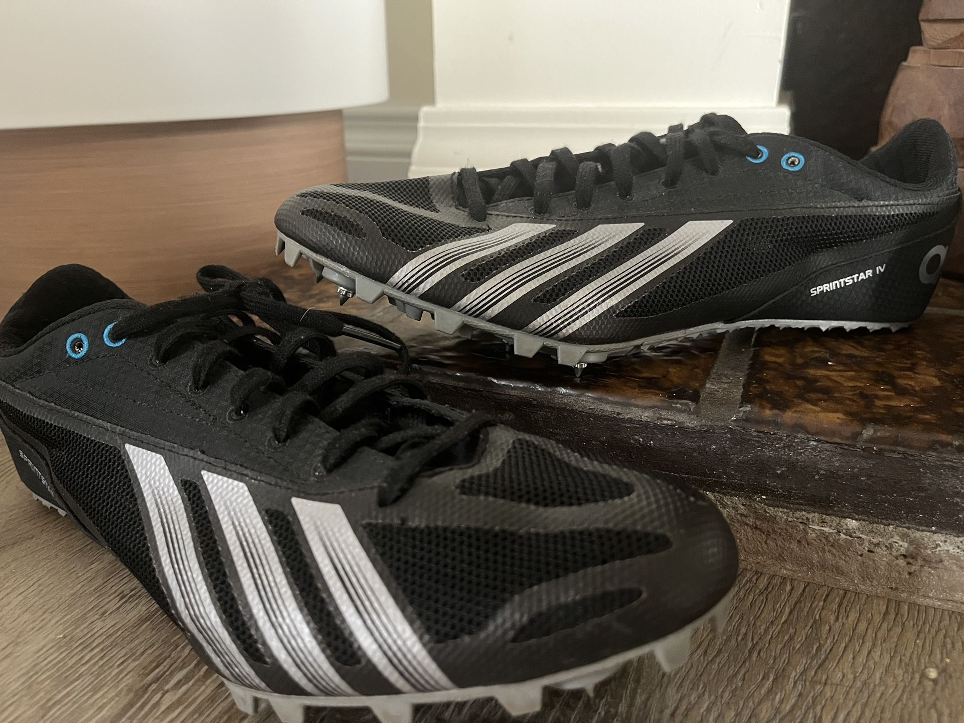 Mens Adidas Sprintstar 4 spikes running shoes sz9.5