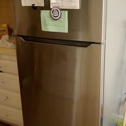 Refrigerador En Mui Buenas Condisiones Casi Nuevo 