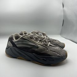 Size 10 - adidas Yeezy Boost 700 V2 Tephra