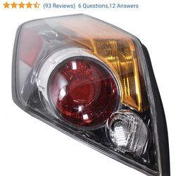 2009 Nissan driver side rear light