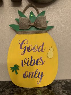 Good Vibes Only Sign