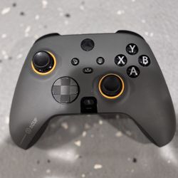 Scuff Controller/ Has 1 Broken Button