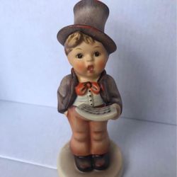 VINTAGE HUMMEL “Street Singer” PORCELAIN FIGURINE #131 - 5” - TMK-6