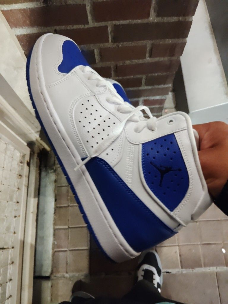Wite Brandnew Jordan2$