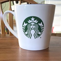 **RARE** Starbucks/Disney Parks-- 35 Years Coffee - 18oz - MINT CONDITION